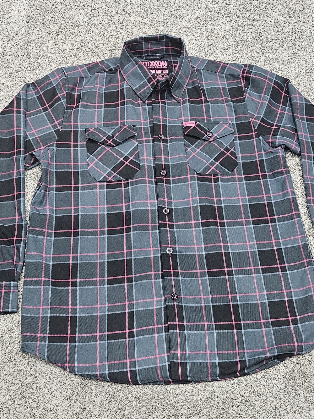 DIXXON Men’s LIMITED EDITION Snap On Breast Cancer